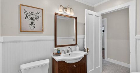 2702 Donner Way, Sacramento, CA 95818 Photo