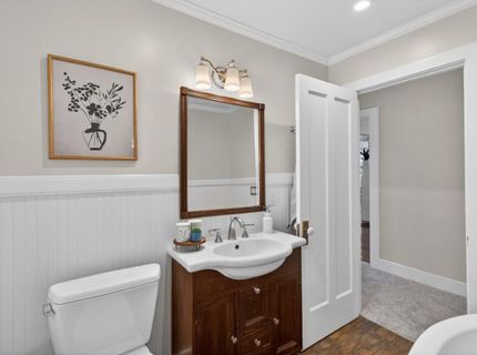 2702 Donner Way, Sacramento, CA 95818 Photo