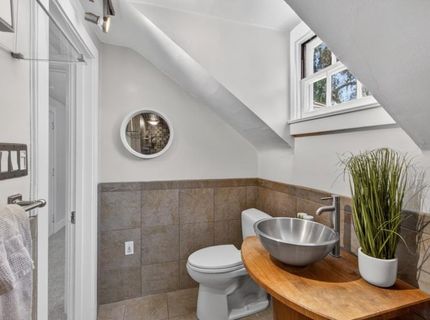2702 Donner Way, Sacramento, CA 95818 Photo