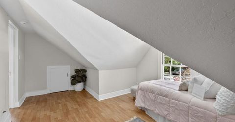 2702 Donner Way, Sacramento, CA 95818 Photo