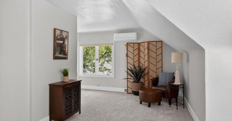 2702 Donner Way, Sacramento, CA 95818 Photo