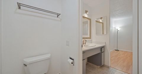 724 Woodside Lane East #6, Unit 6, Sacramento, CA 95825 Photo