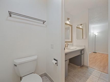 724 Woodside Lane East #6, Unit 6, Sacramento, CA 95825 Photo