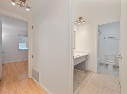 724 Woodside Lane East #6, Unit 6, Sacramento, CA 95825 Photo