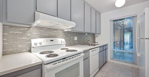 724 Woodside Lane East #6, Unit 6, Sacramento, CA 95825 Photo