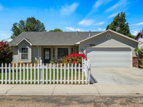 2606 E Spicewood Ave, Nampa, ID 83687