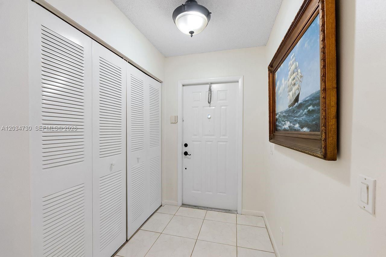 2073 Montpeliar , Weston, FL 33326 Photo