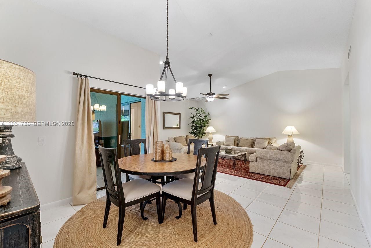 2073 Montpeliar , Weston, FL 33326 Photo