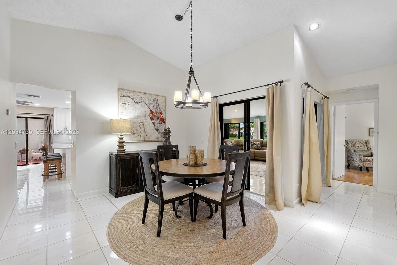 2073 Montpeliar , Weston, FL 33326 Photo