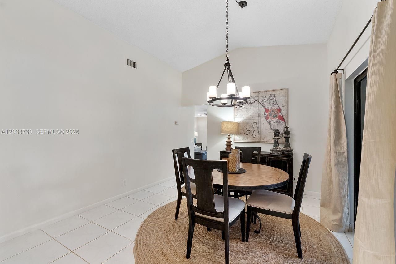 2073 Montpeliar , Weston, FL 33326 Photo