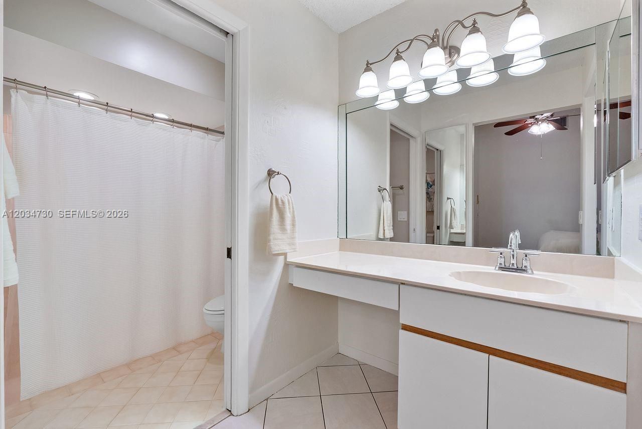 2073 Montpeliar , Weston, FL 33326 Photo