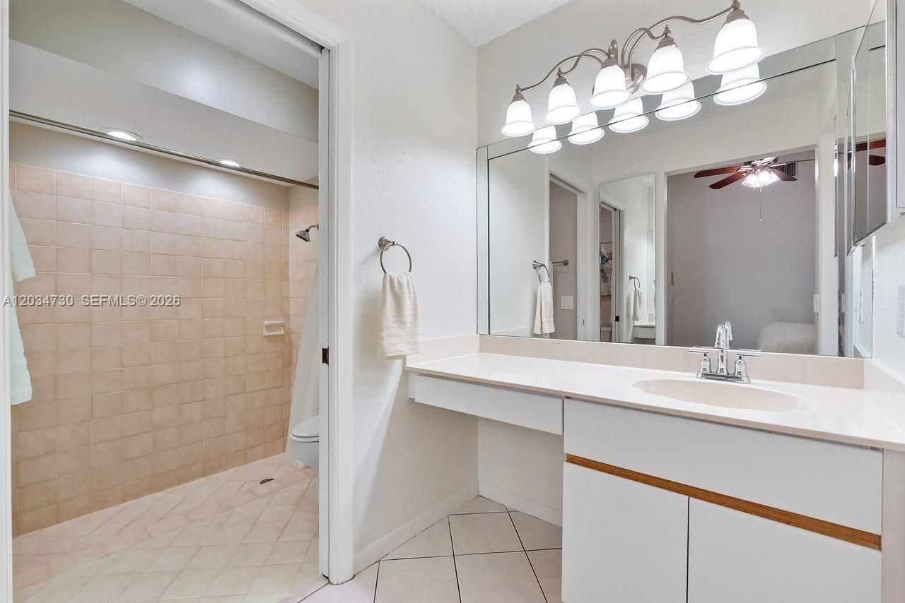 2073 Montpeliar , Weston, FL 33326 Photo