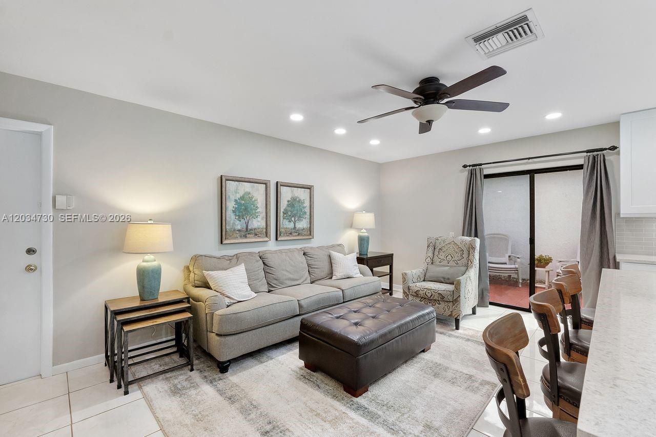 2073 Montpeliar , Weston, FL 33326 Photo