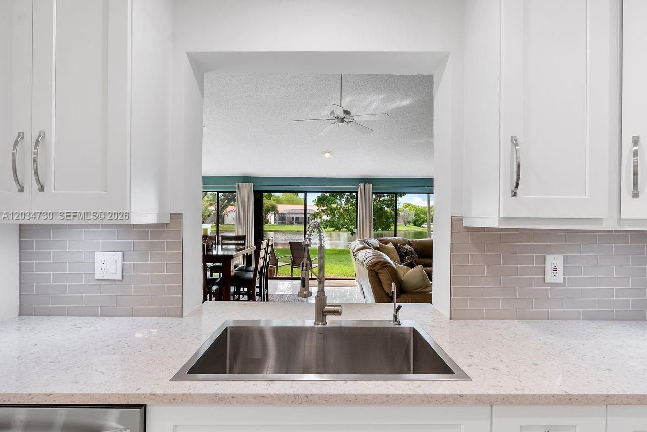 2073 Montpeliar , Weston, FL 33326 Photo