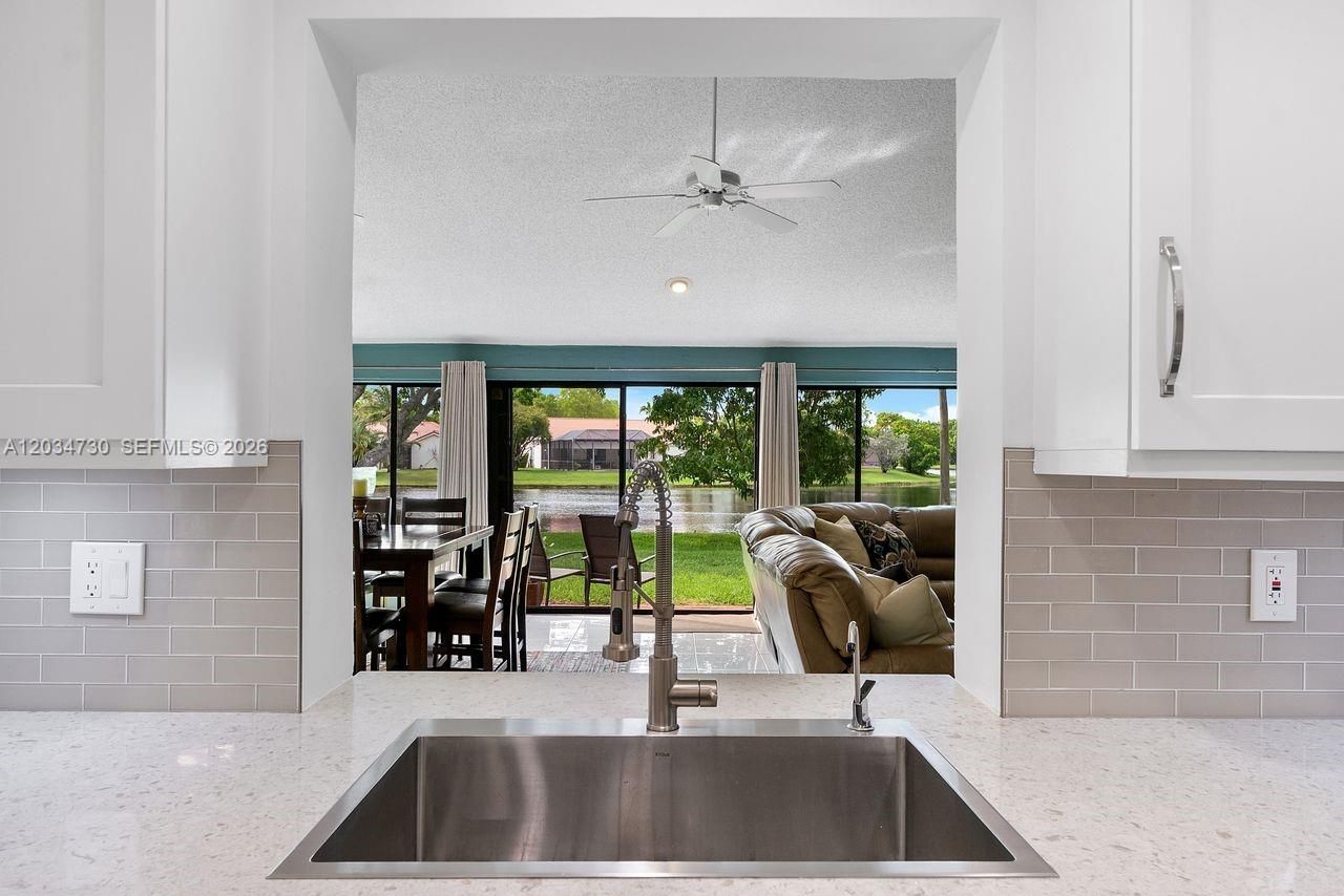 2073 Montpeliar , Weston, FL 33326 Photo