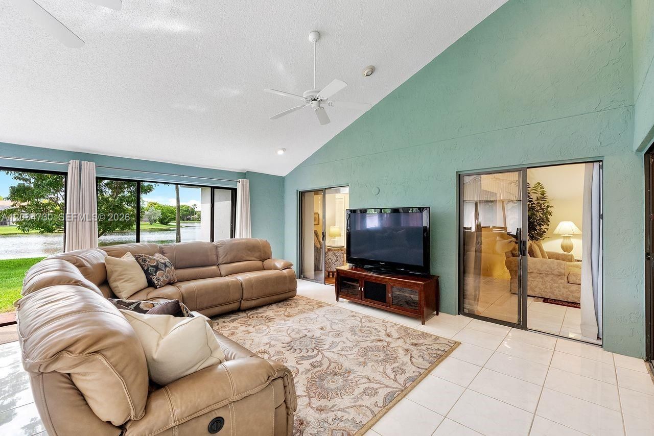 2073 Montpeliar , Weston, FL 33326 Photo