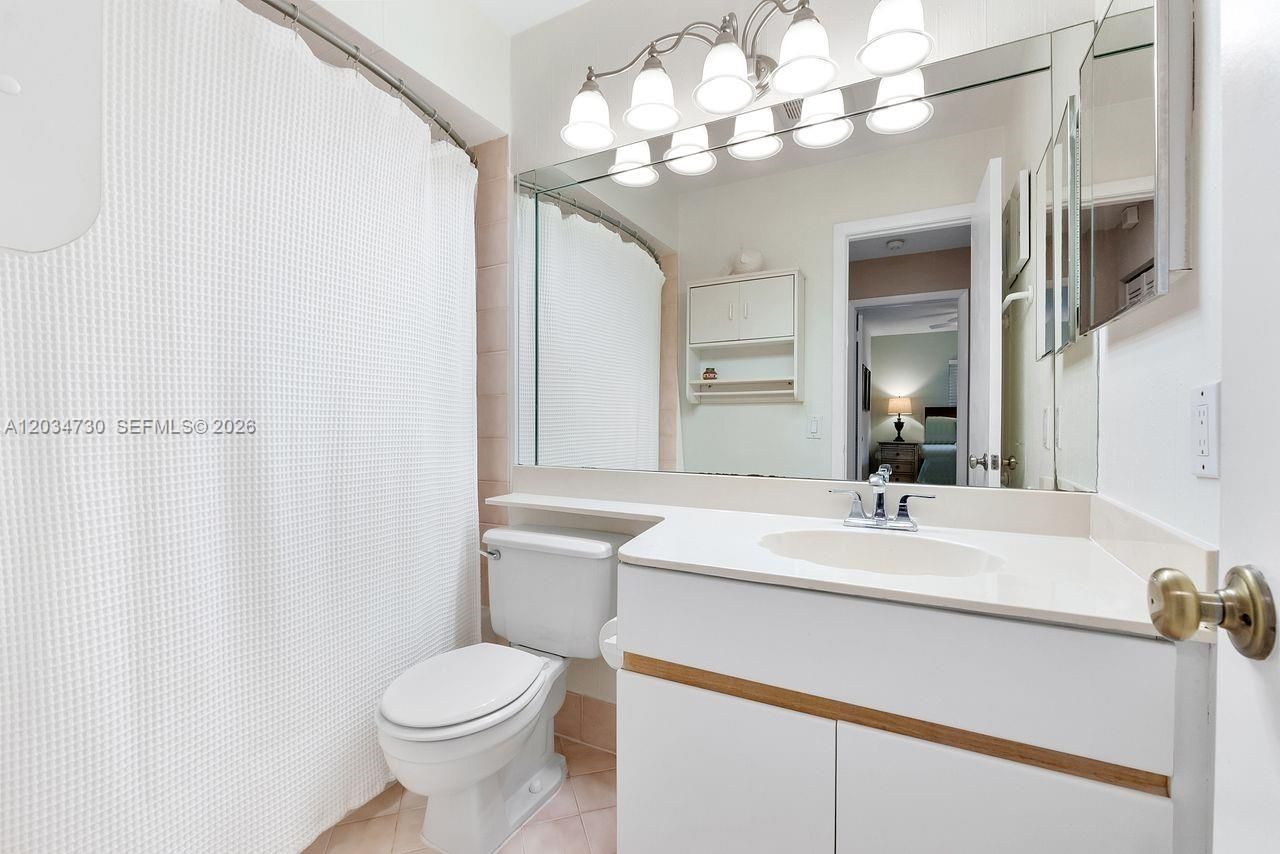 2073 Montpeliar , Weston, FL 33326 Photo