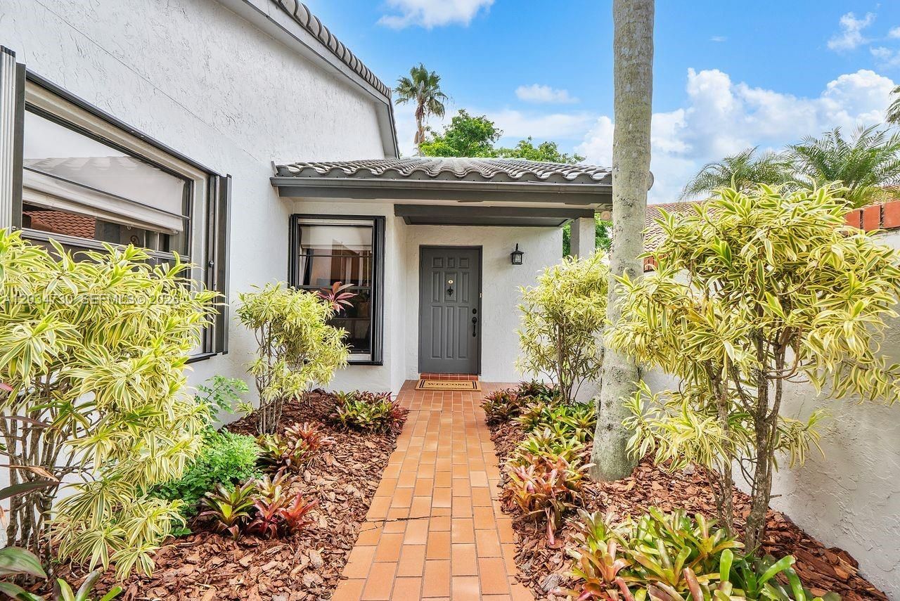 2073 Montpeliar , Weston, FL 33326 Photo