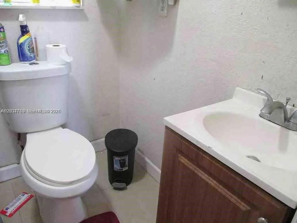 10040 NW 8th Ave , Miami, FL 33150 Photo