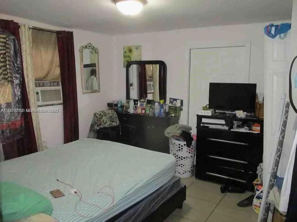 10040 NW 8th Ave , Miami, FL 33150 Photo