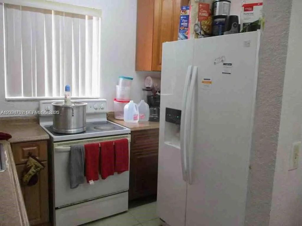 10040 NW 8th Ave , Miami, FL 33150 Photo