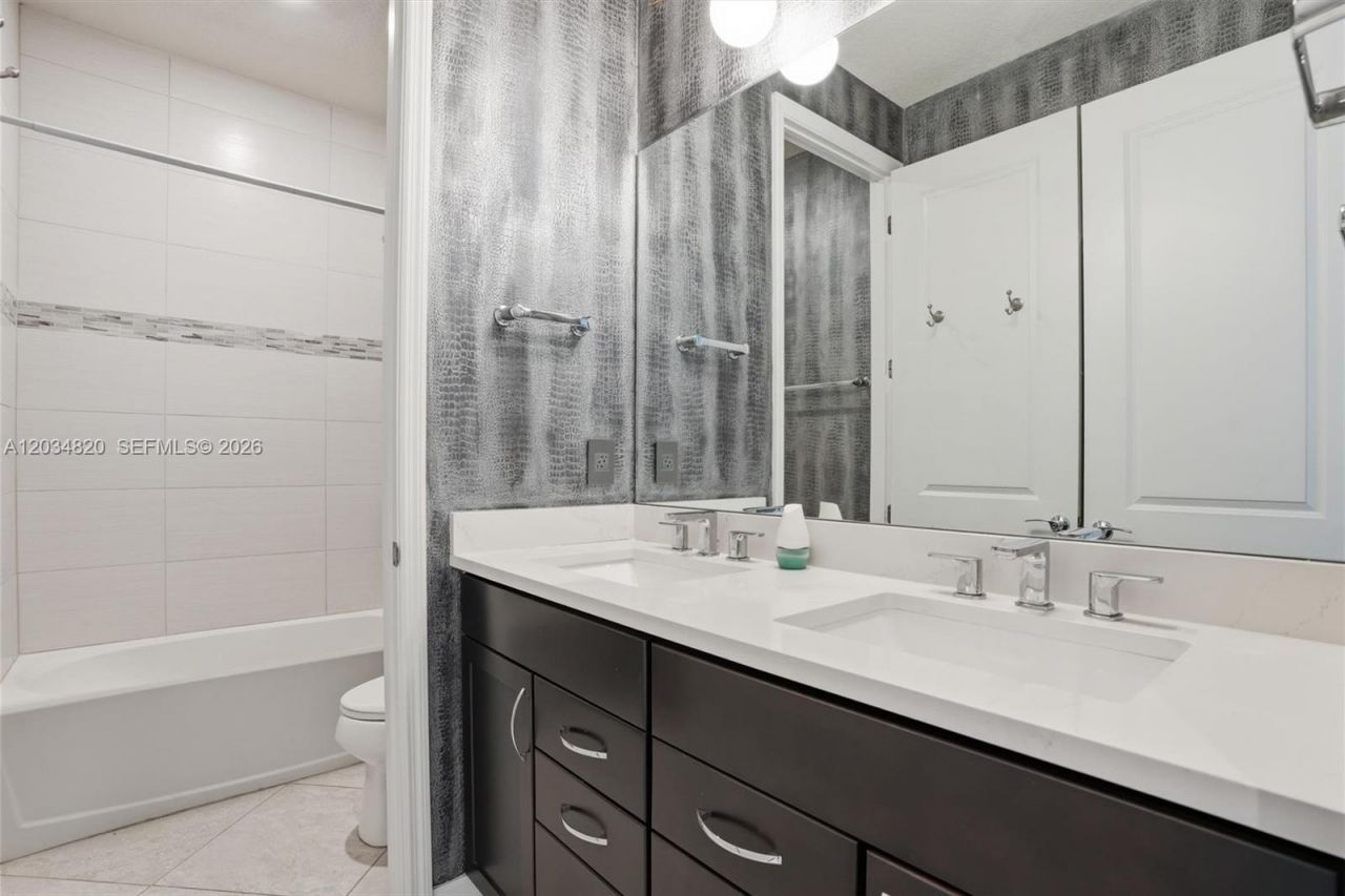 1512 Bursera Ter , Hollywood, FL 33021 Photo