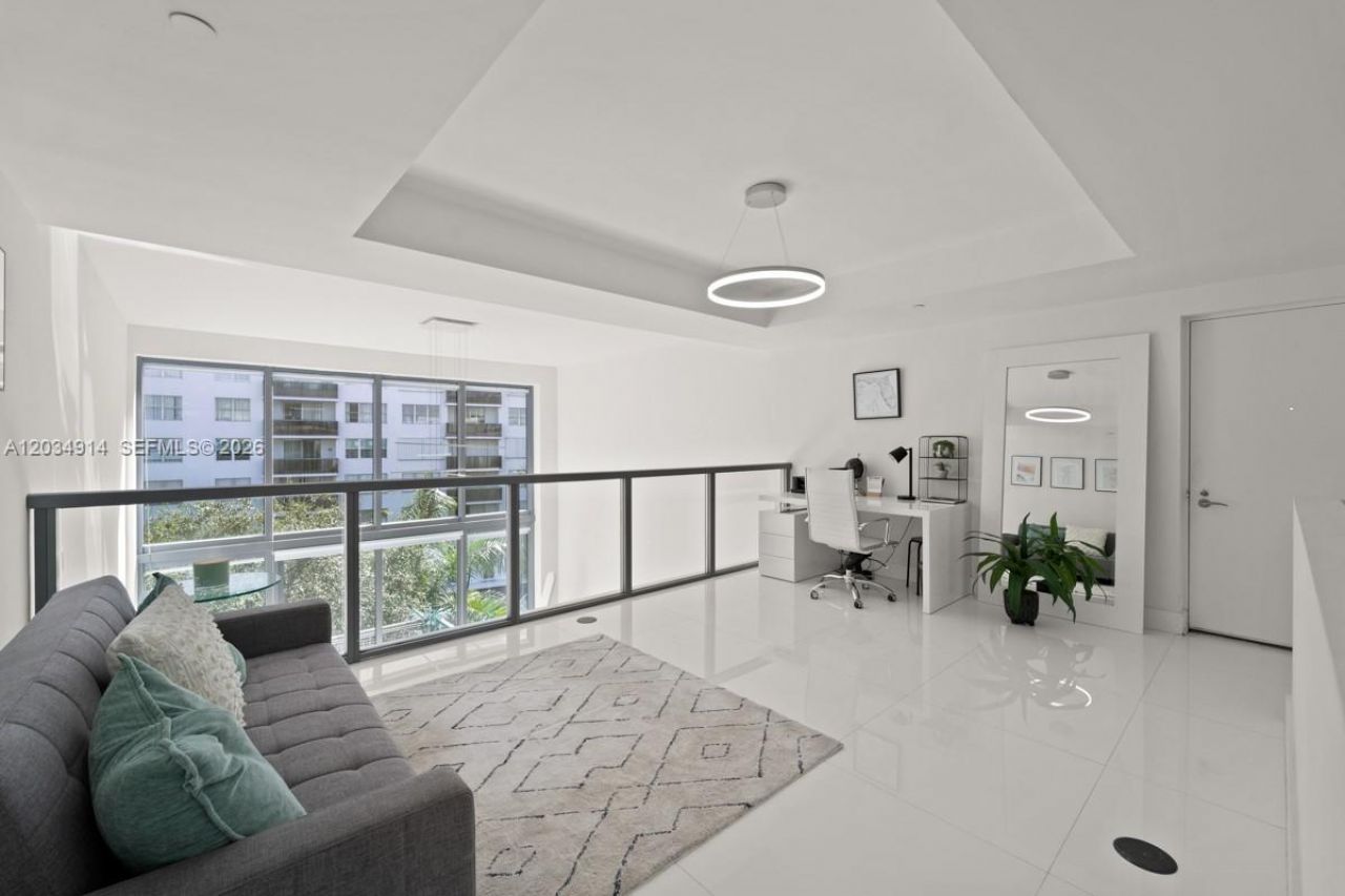 6000 Collins Ave , Unit 517, Miami Beach, FL 33140 Photo