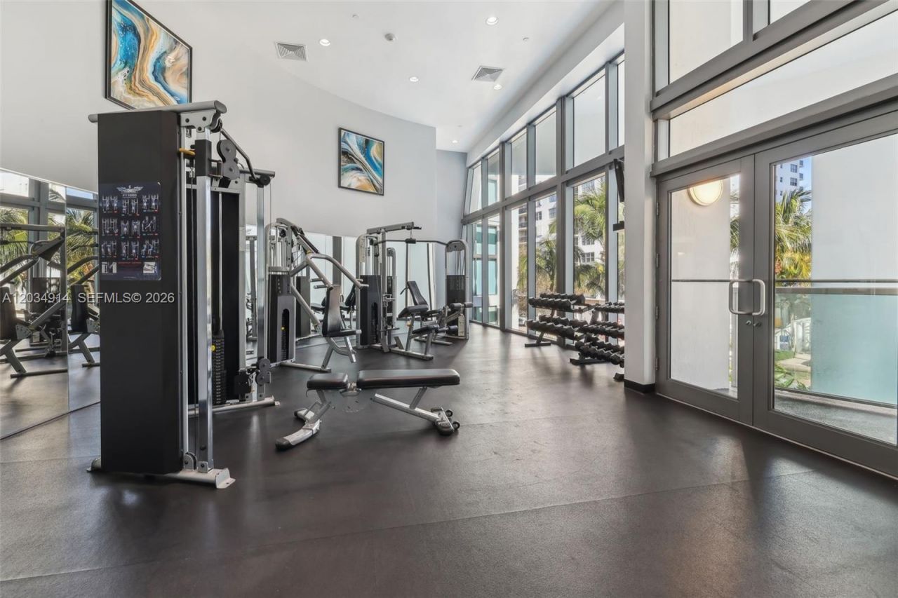 6000 Collins Ave , Unit 517, Miami Beach, FL 33140 Photo