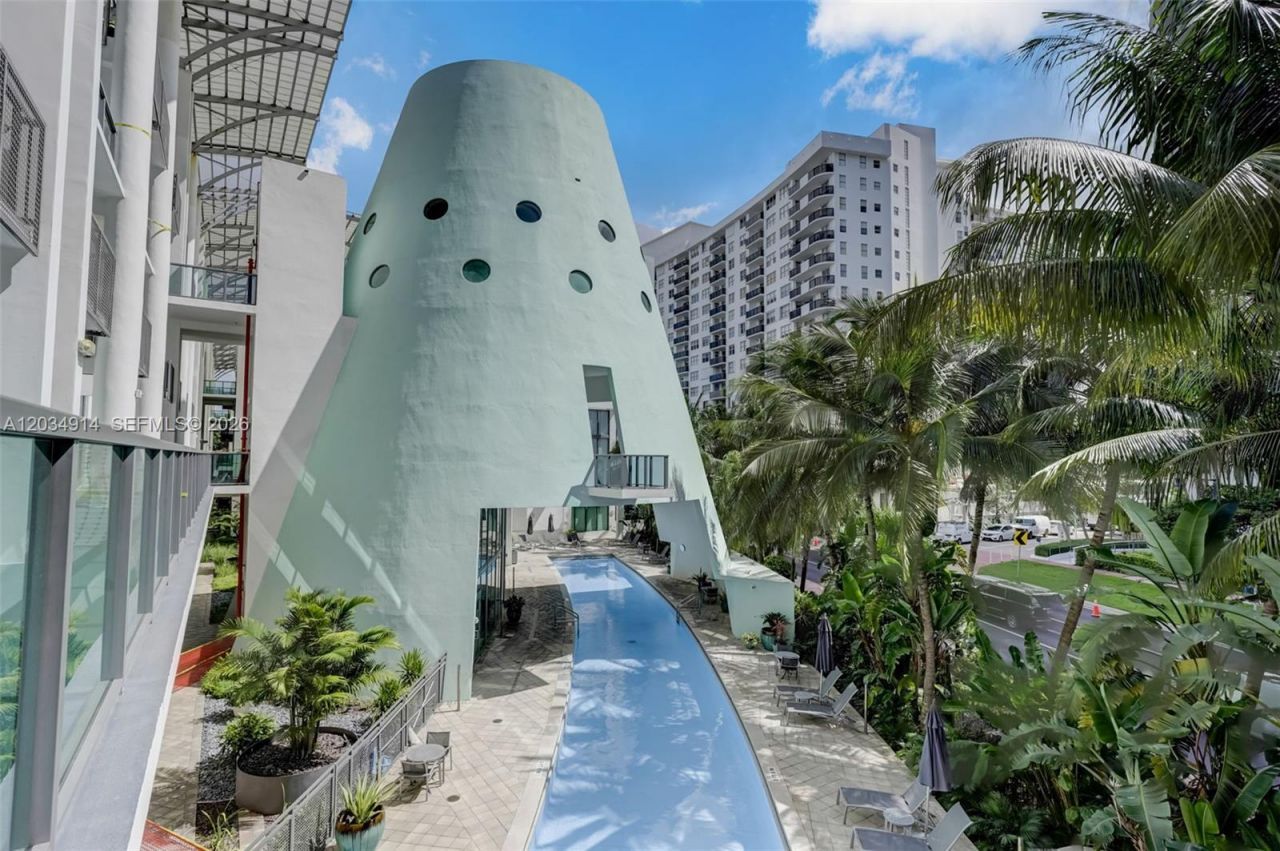 6000 Collins Ave , Unit 517, Miami Beach, FL 33140 Photo