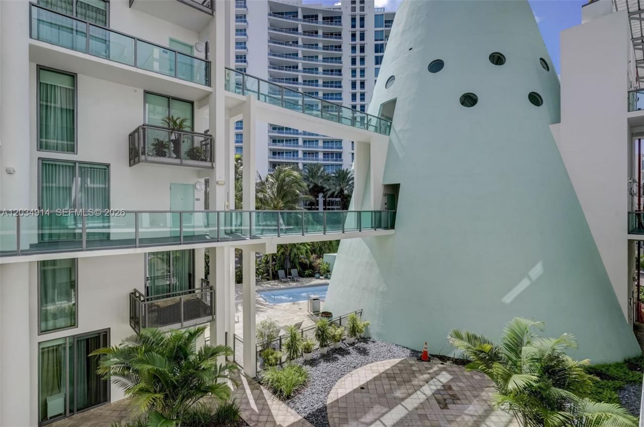 6000 Collins Ave , Unit 517, Miami Beach, FL 33140 Photo