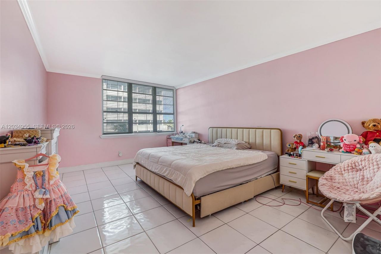 100 Lincoln Rd , Unit 502, Miami Beach, FL 33139 Photo