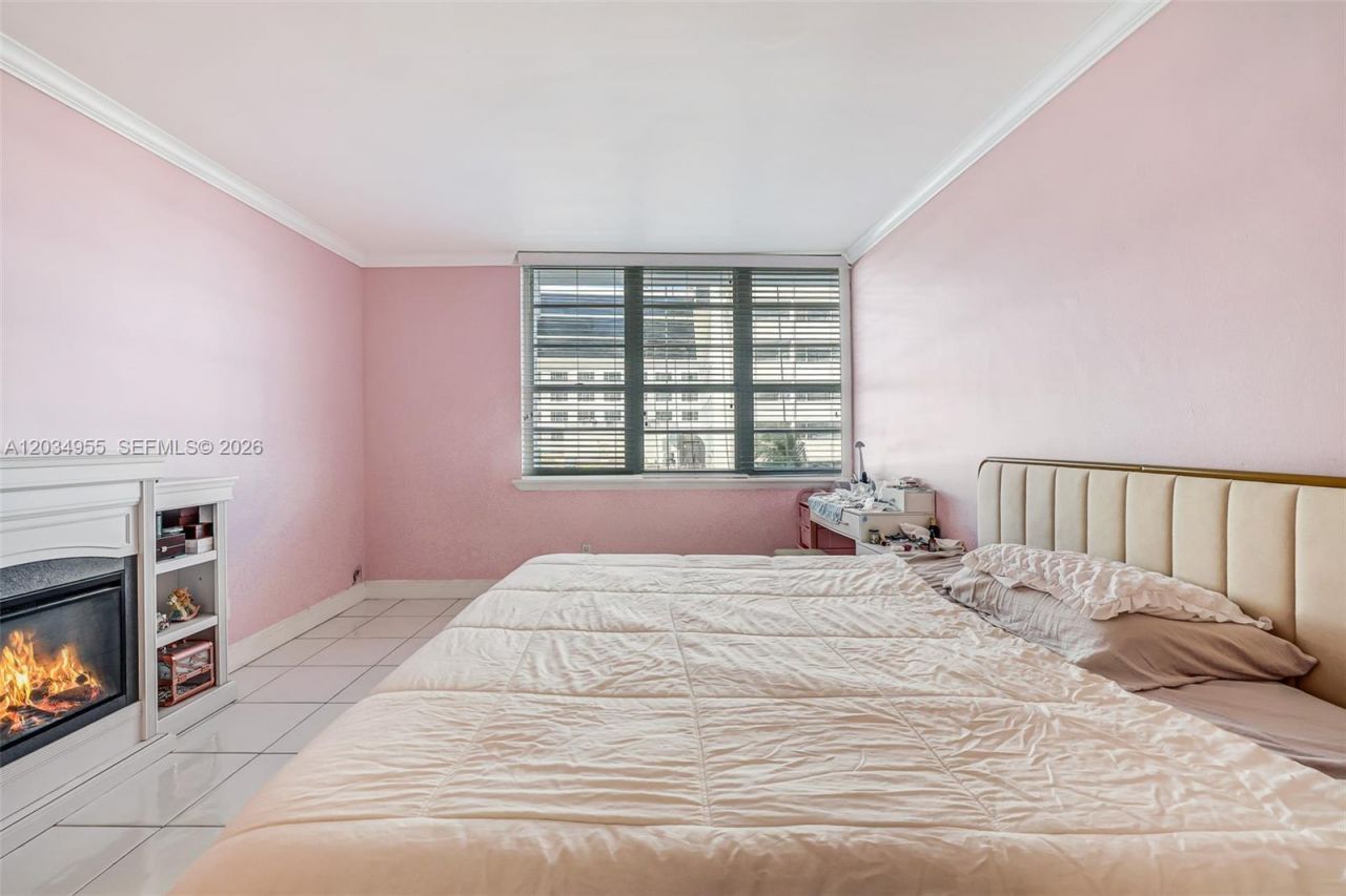 100 Lincoln Rd , Unit 502, Miami Beach, FL 33139 Photo