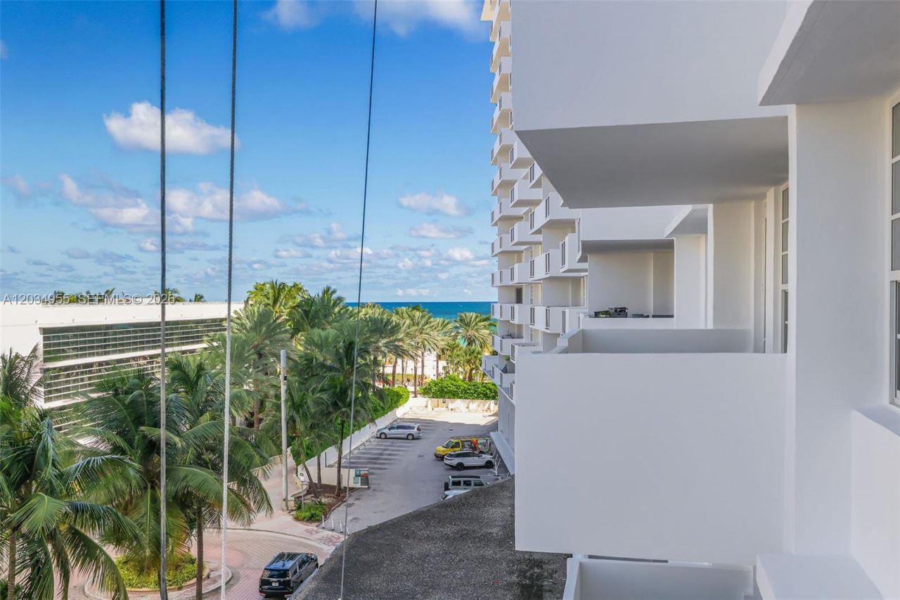 100 Lincoln Rd , Unit 502, Miami Beach, FL 33139 Photo