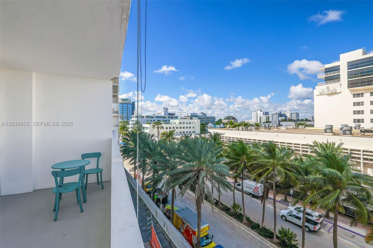 100 Lincoln Rd , Unit 502, Miami Beach, FL 33139 Photo