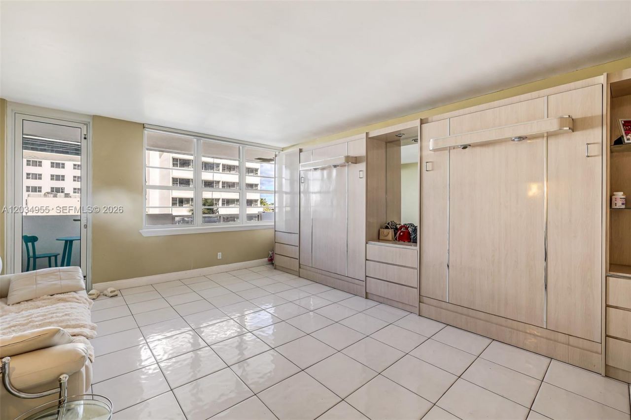 100 Lincoln Rd , Unit 502, Miami Beach, FL 33139 Photo