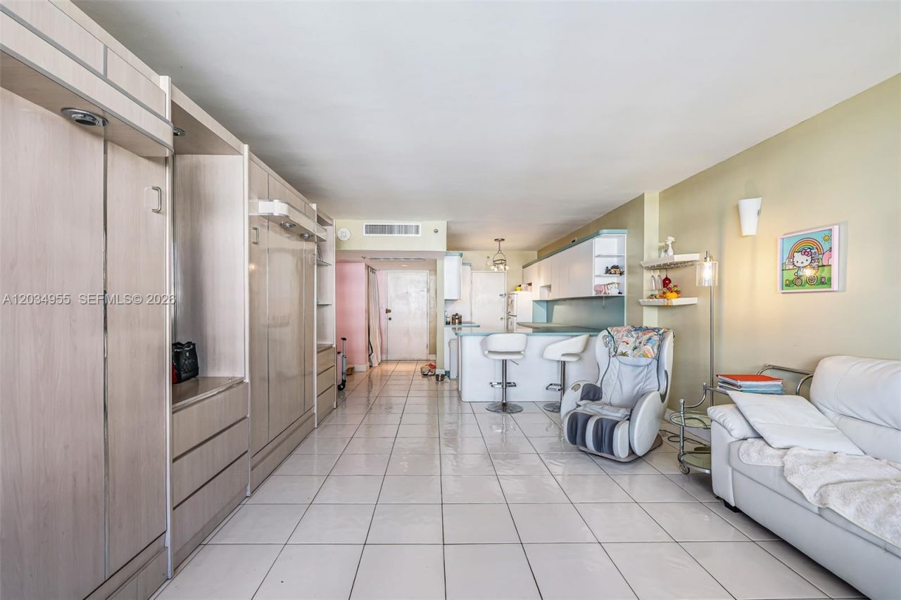100 Lincoln Rd , Unit 502, Miami Beach, FL 33139 Photo