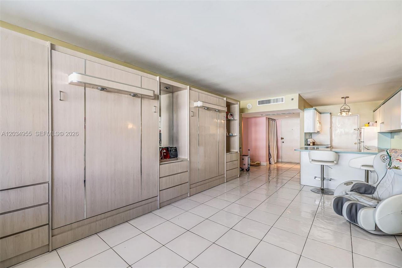 100 Lincoln Rd , Unit 502, Miami Beach, FL 33139 Photo