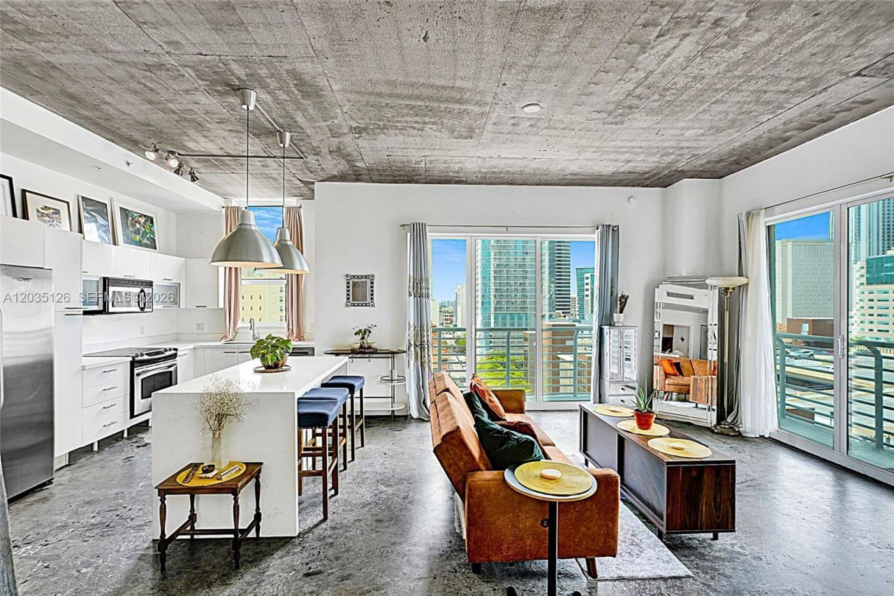133 NE 2nd Ave , Unit 1013, Miami, FL 33132 Photo
