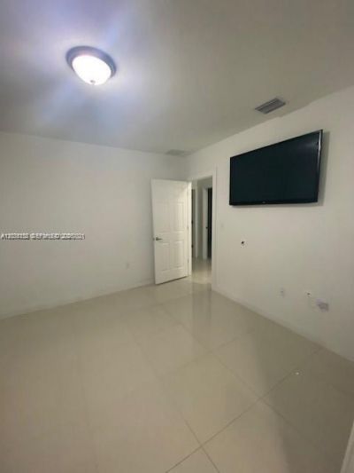 2271/2273 NW 66th St , Miami, FL 33147 Photo