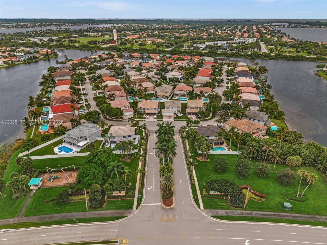 2654 SW 181st Ter, Miramar, FL 33029 Photo