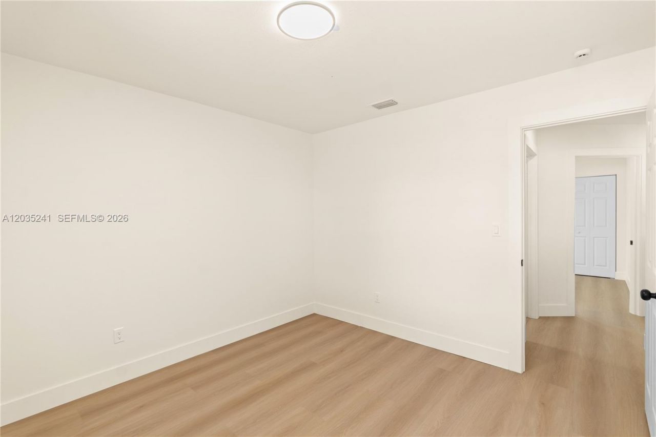 15153 NW 89th Pl, Miami Lakes, FL 33018 Photo