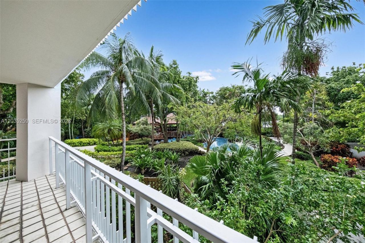 2000 Towerside Ter , Unit 412, Miami, FL 33138 Photo