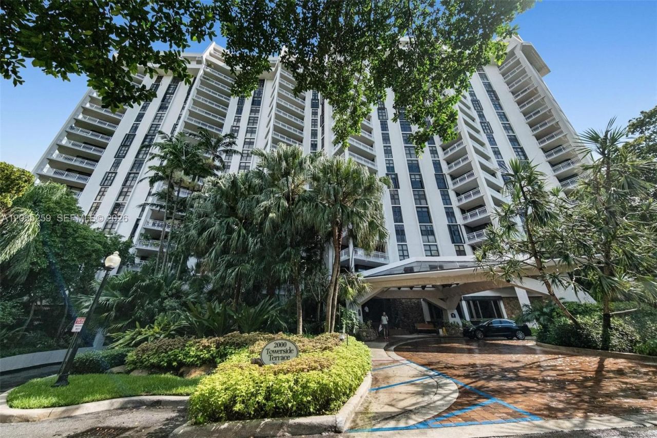 2000 Towerside Ter , Unit 412, Miami, FL 33138 Photo
