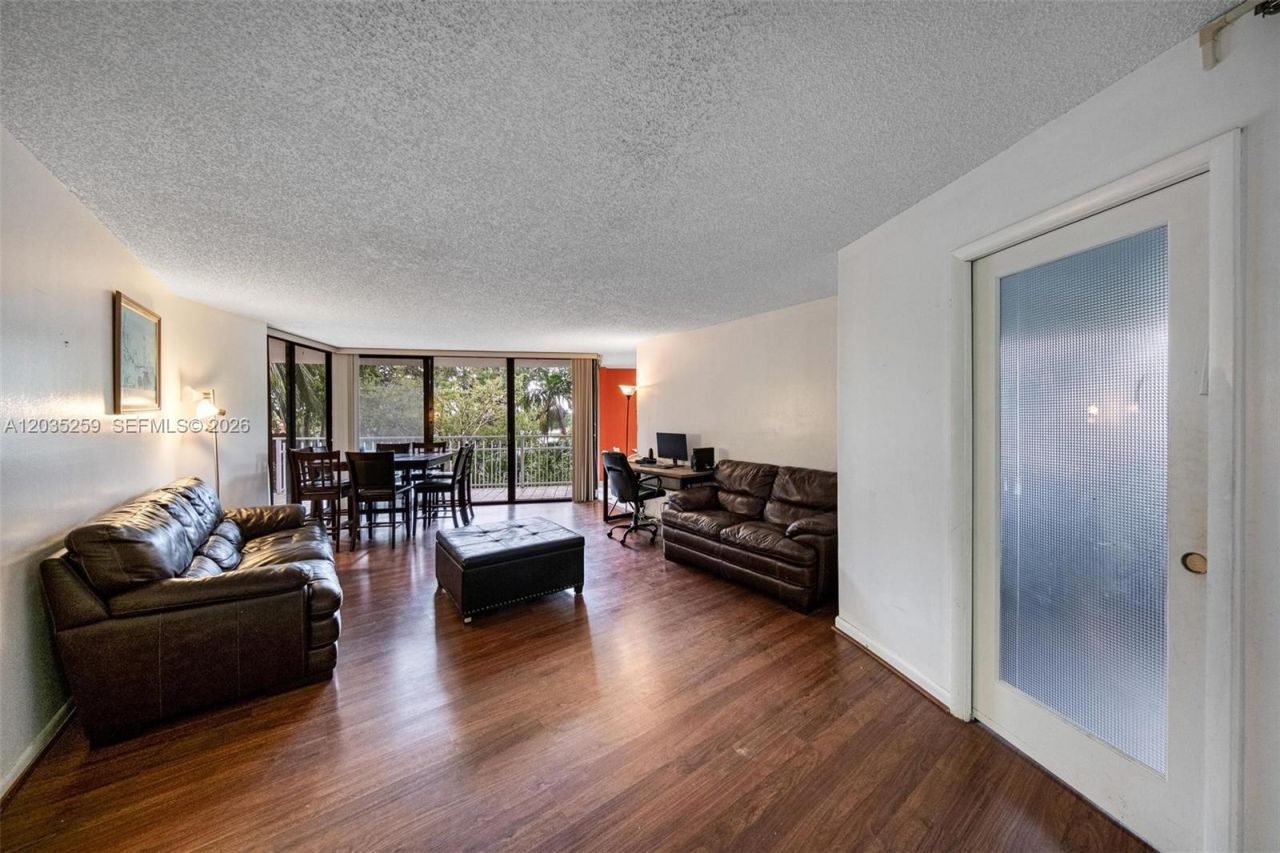 2000 Towerside Ter , Unit 412, Miami, FL 33138 Photo