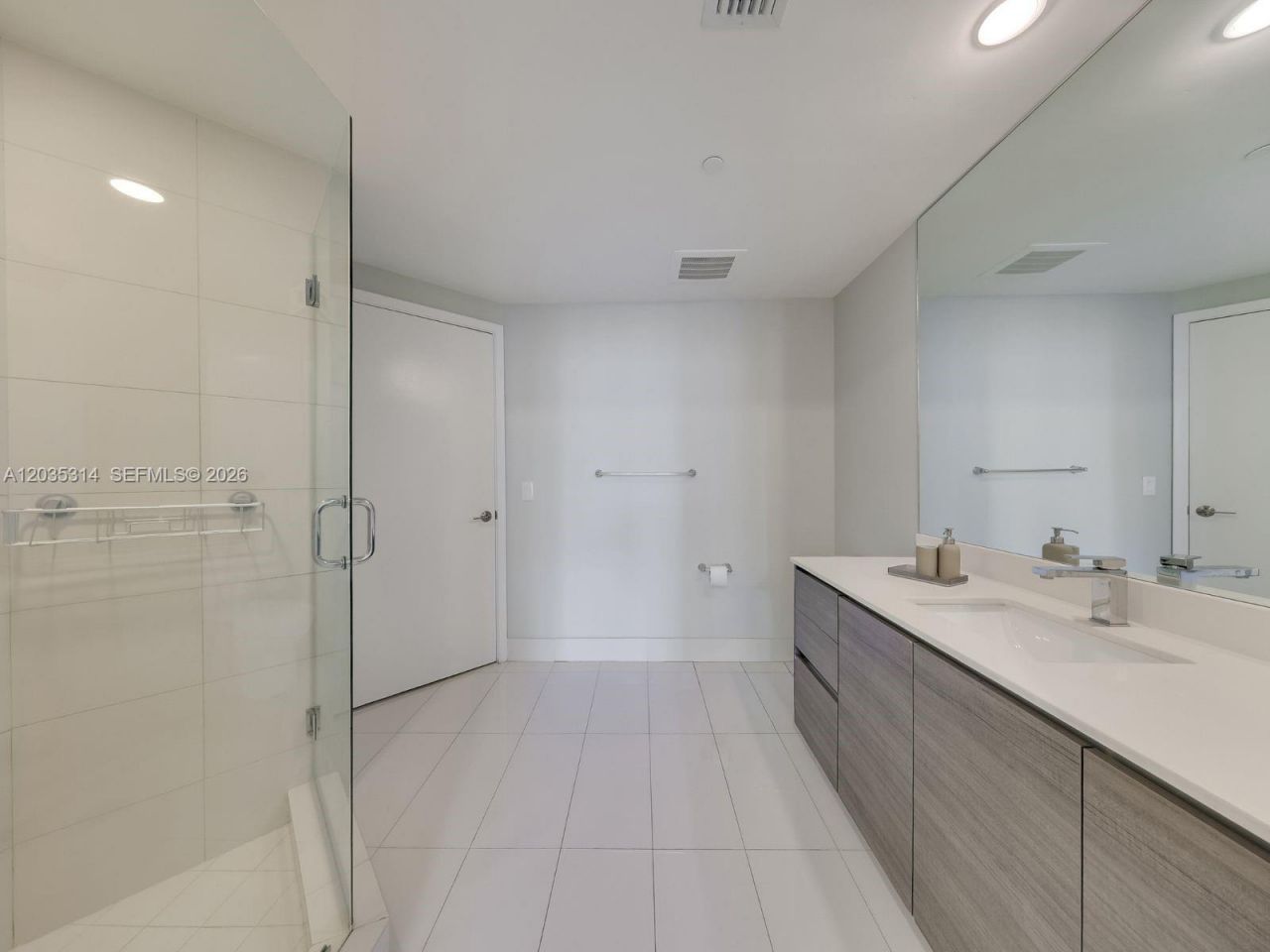 1100 S Miami Ave , Unit 3411, Miami, FL 33130 Photo