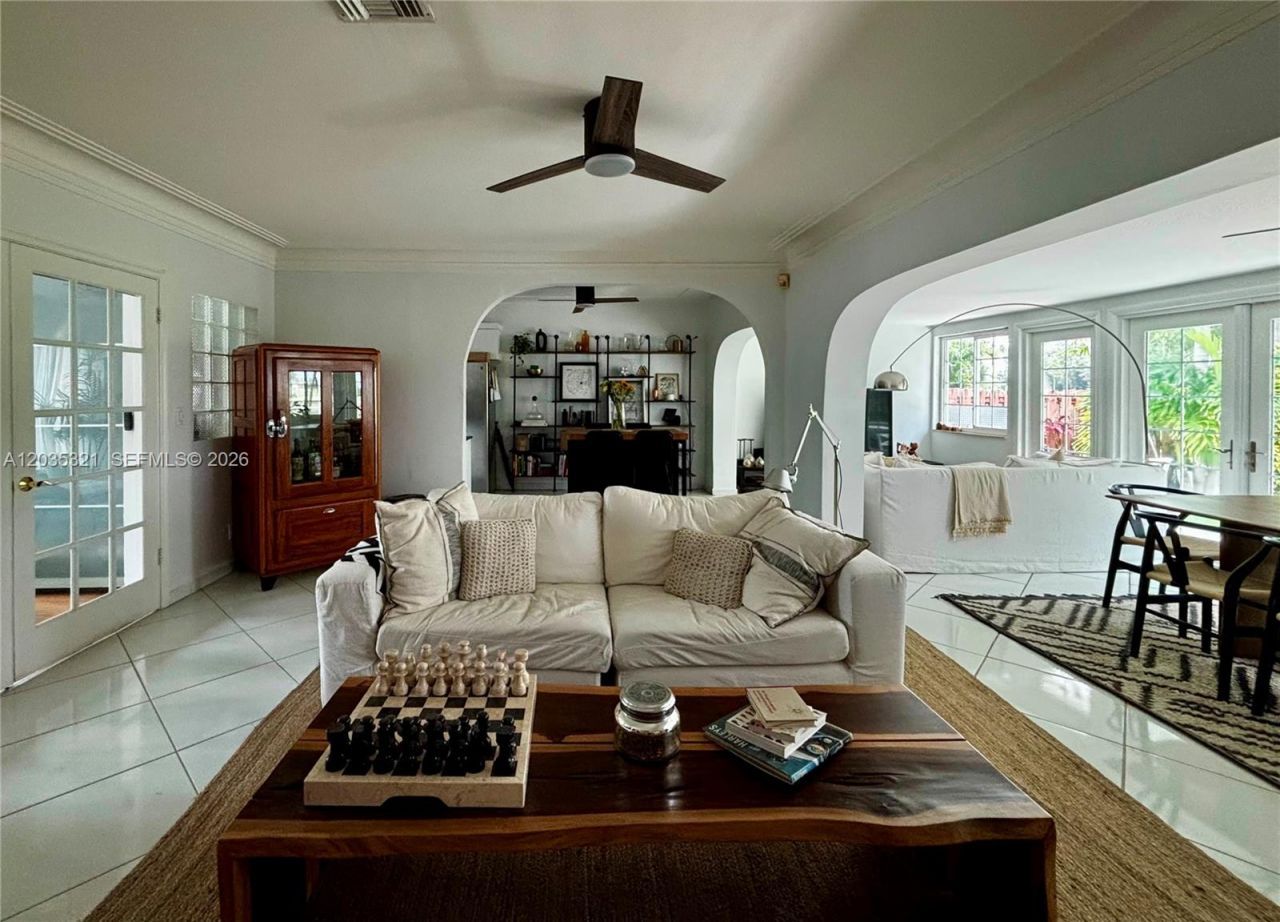 745 S Shore Dr , Miami Beach, FL 33141 Photo