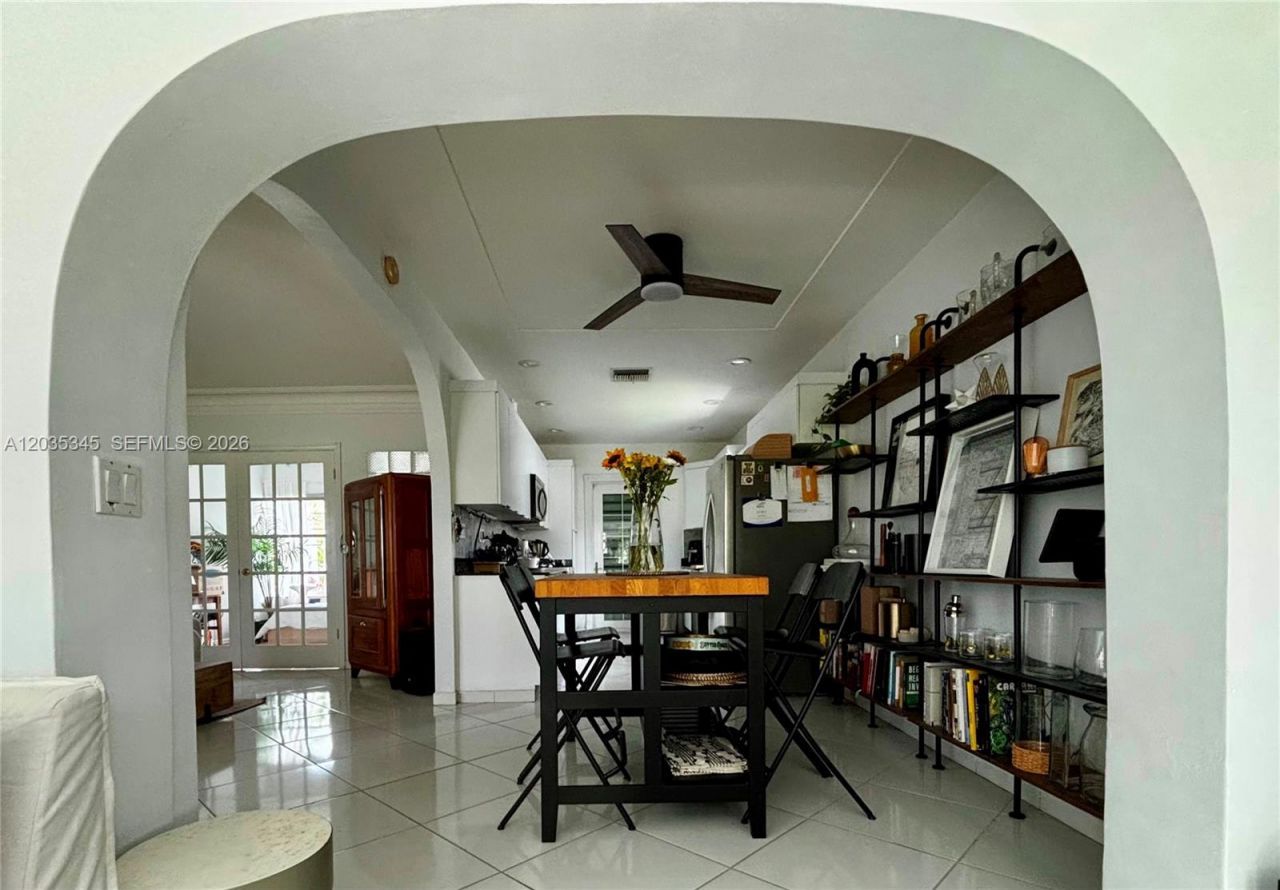 745 S Shore Dr , Miami Beach, FL 33141 Photo
