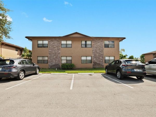 10053 Winding Lake Rd , Unit 101, Sunrise, FL 33351