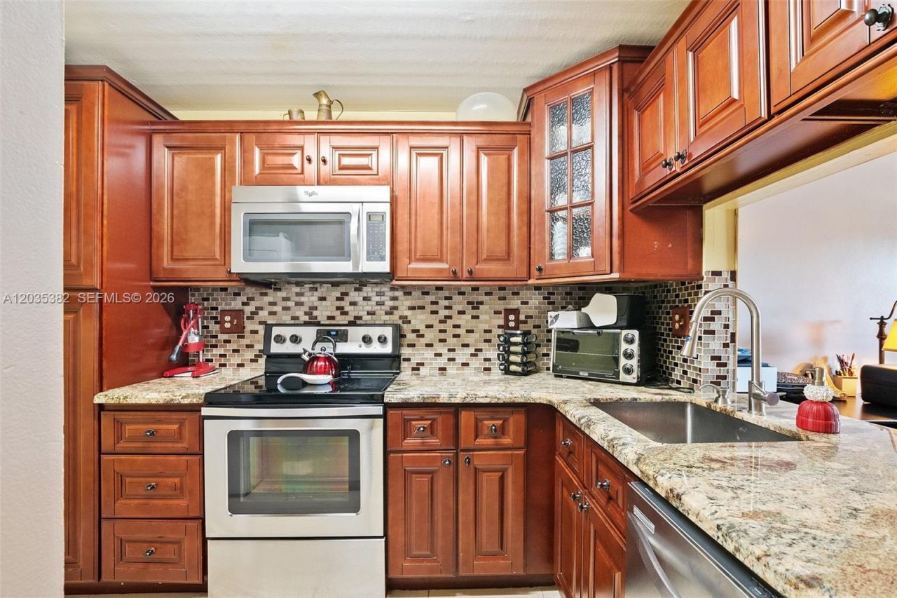 10053 Winding Lake Rd , Unit 101, Sunrise, FL 33351 Photo