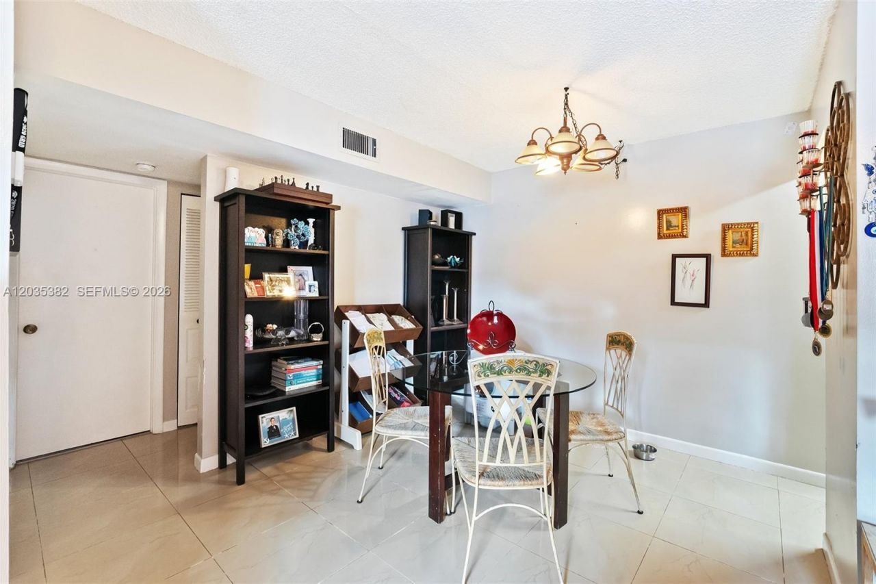 10053 Winding Lake Rd , Unit 101, Sunrise, FL 33351 Photo